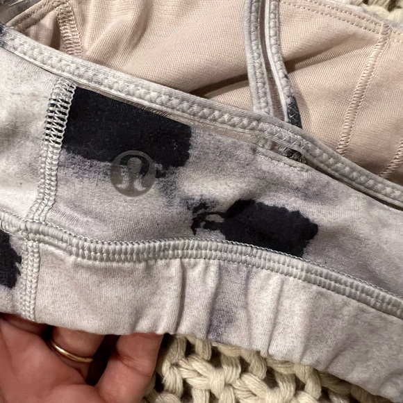 lululemon sports bra - Picture 4 of 4
